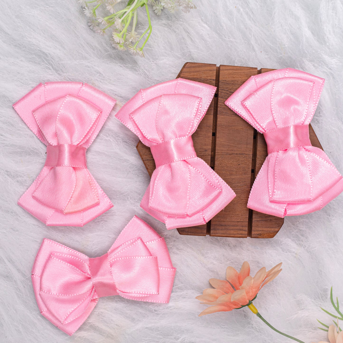 Alligator Hair Bow Single Bright Pink Colour Bow