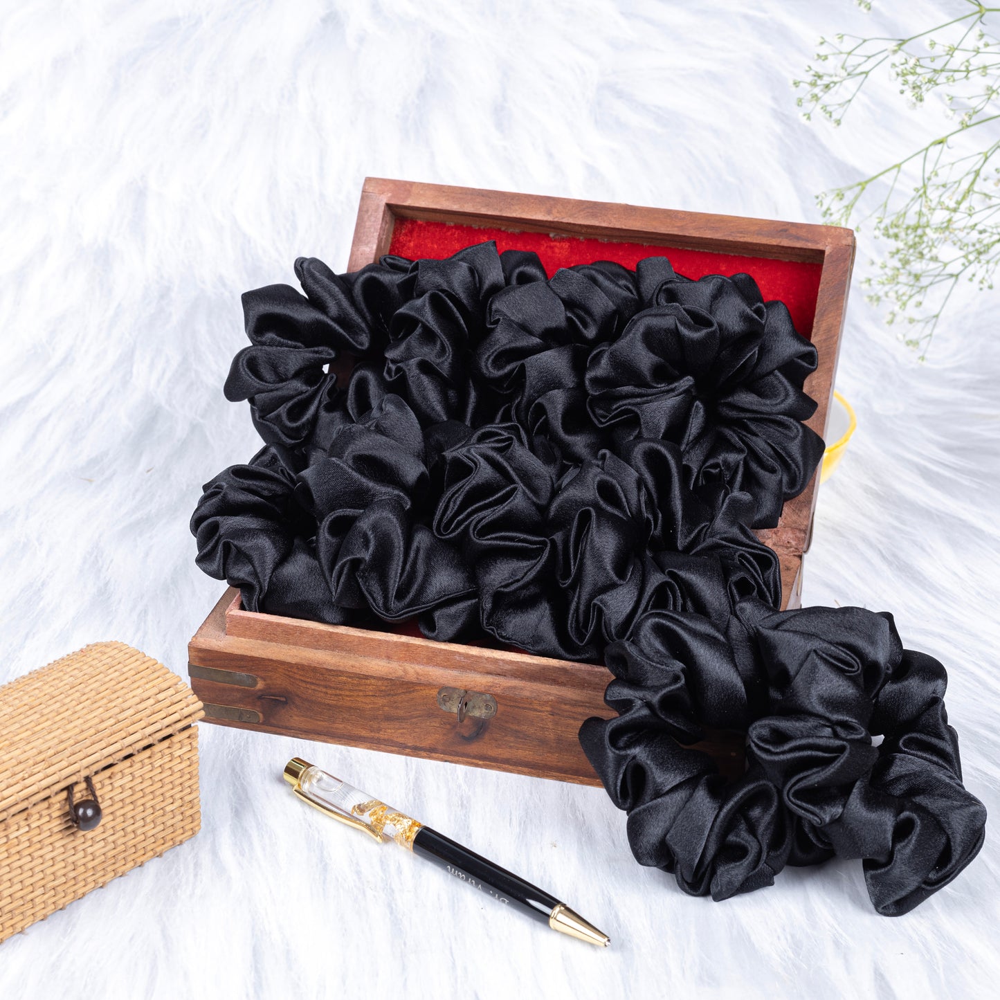 Black Duck - Scrunchies Black  Silk Satin